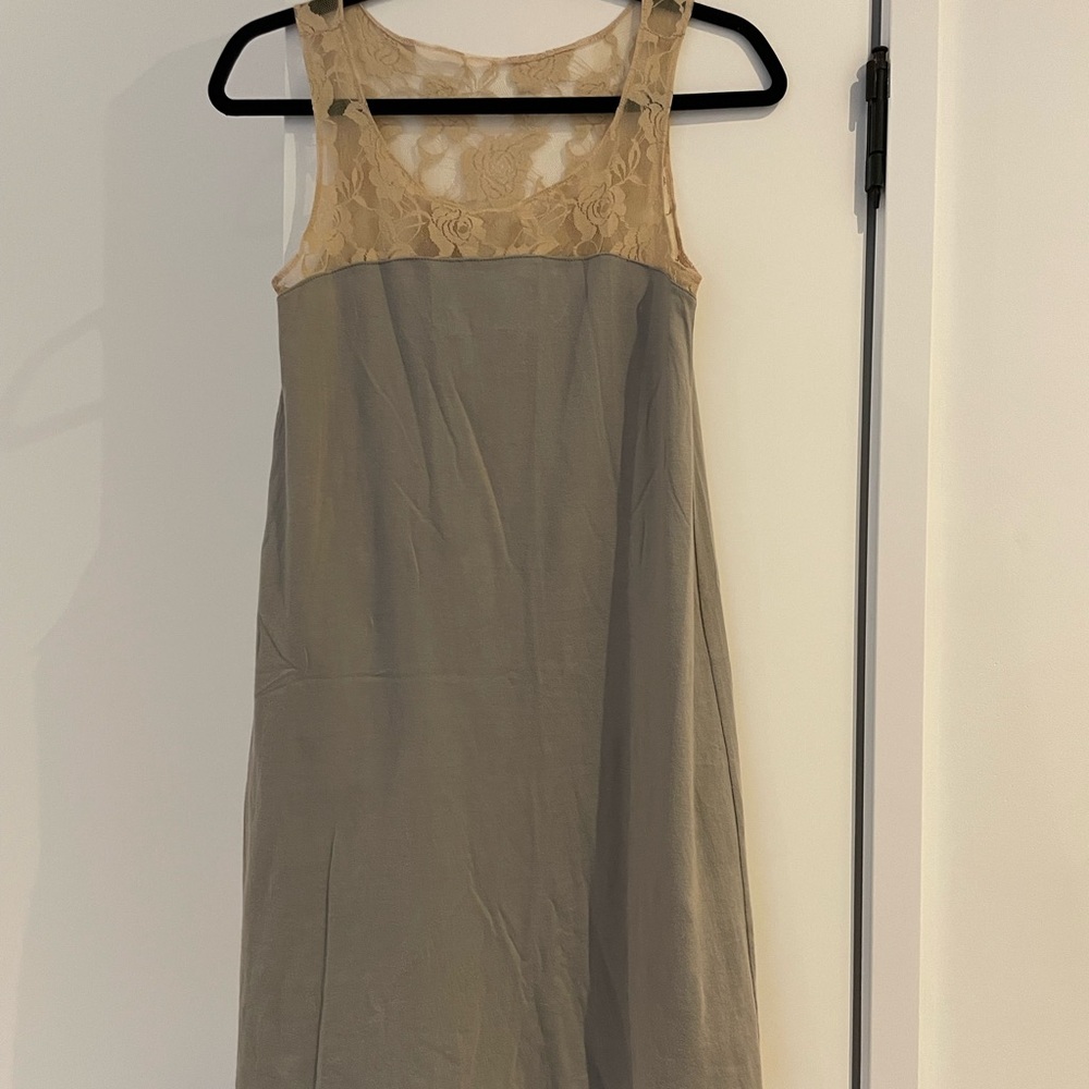 Sara Duke grey and Cream Lace Dress